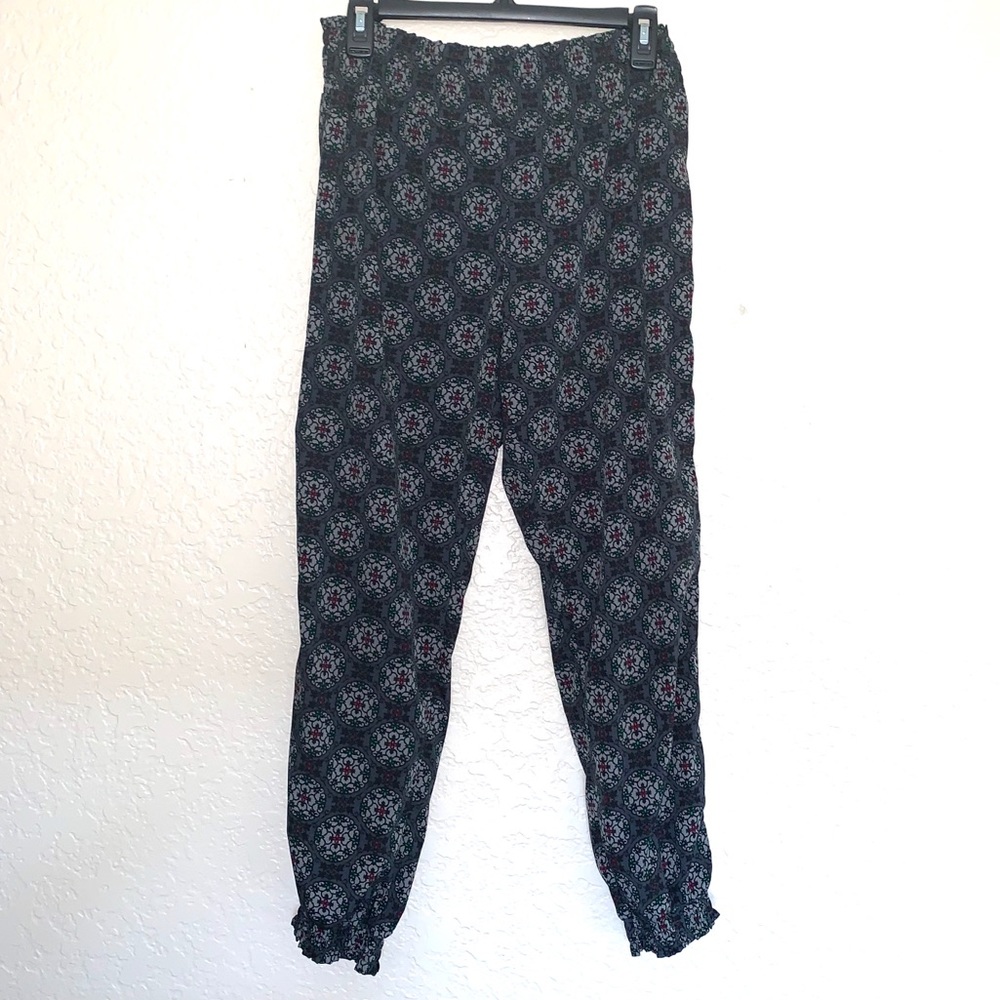 Aerie elastic band printed joggers size medium
